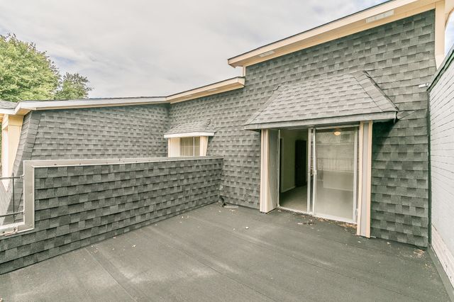 2807 Summit View Drive, Bedford, TX 76021