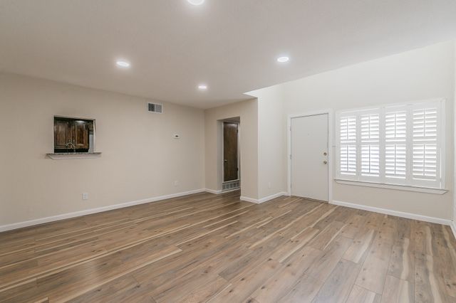 2807 Summit View Drive, Bedford, TX 76021