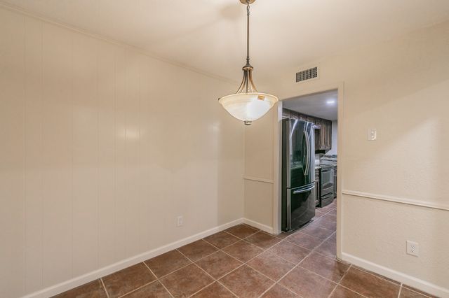 2807 Summit View Drive, Bedford, TX 76021