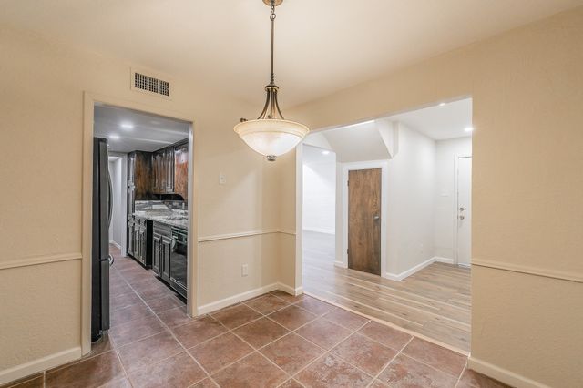 2807 Summit View Drive, Bedford, TX 76021