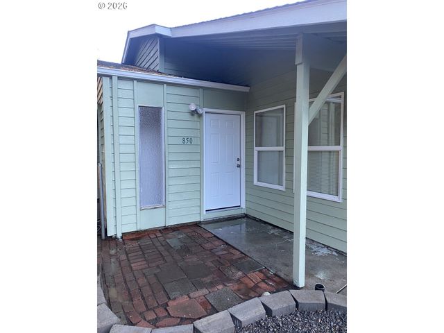 850 W POWELL Blvd, Gresham, OR 97030
