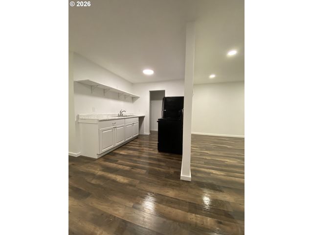850 W POWELL Blvd, Gresham, OR 97030