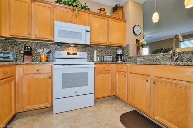8780 Middlebrook DR, Fort Myers, FL 33908