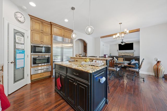 12908 Timber Wood Circle, Plainfield, IL 60585