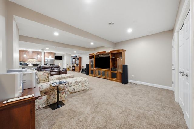 12908 Timber Wood Circle, Plainfield, IL 60585