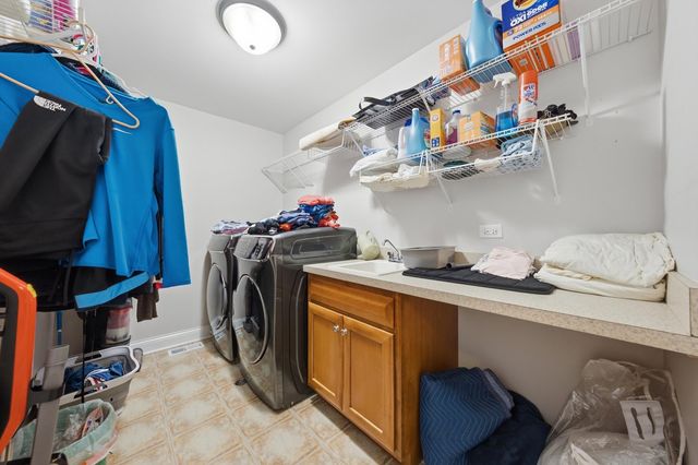 12908 Timber Wood Circle, Plainfield, IL 60585