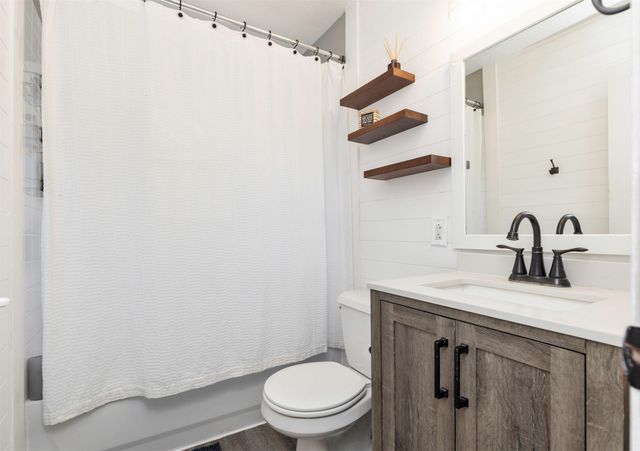 305 SW Westlawn Drive, Ankeny, IA 50023