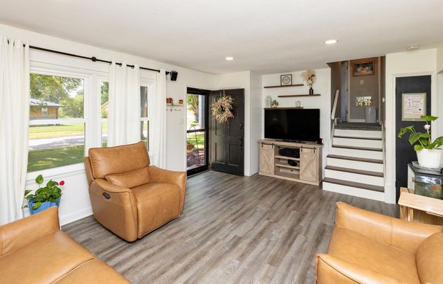 305 SW Westlawn Drive, Ankeny, IA 50023