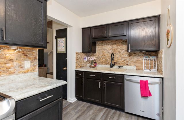 305 SW Westlawn Drive, Ankeny, IA 50023