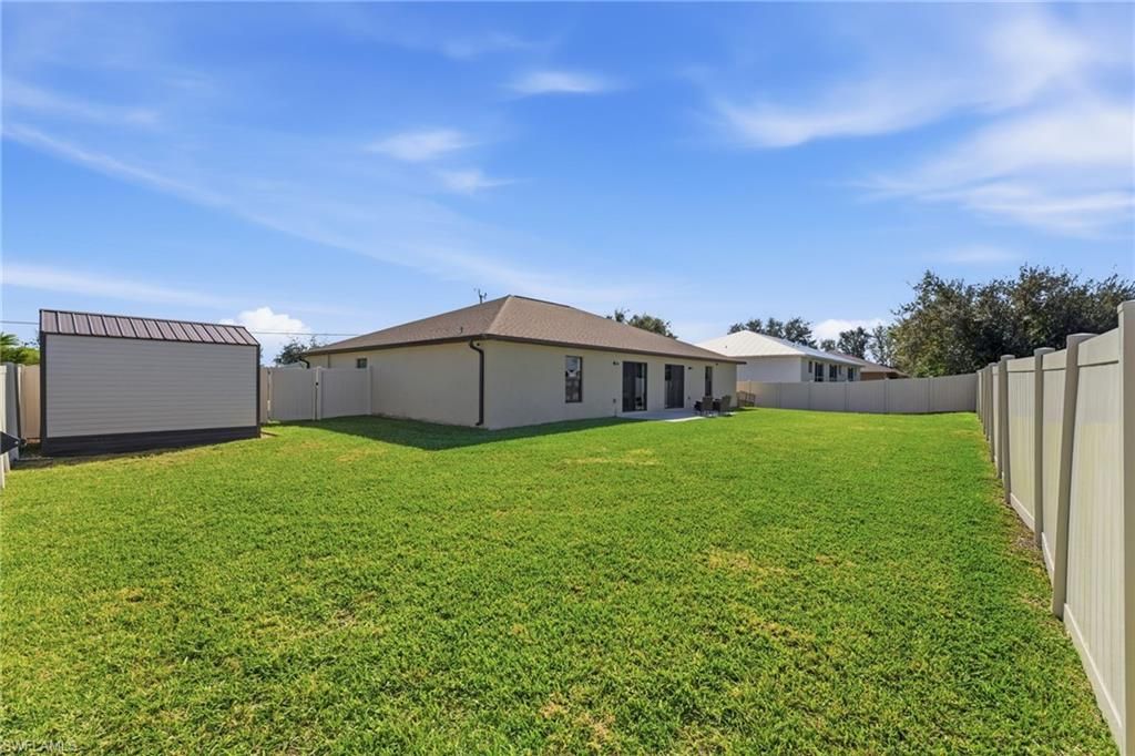 Image 35 of property listing at 526-528 SE 5th PL, Cape Coral, FL 33990