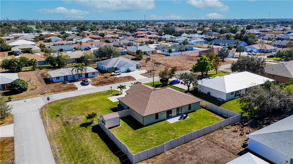 Image 38 of property listing at 526-528 SE 5th PL, Cape Coral, FL 33990