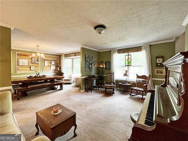 6832 Creekwood Drive, Douglasville, GA 30135