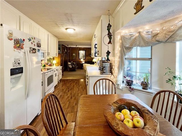 6832 Creekwood Drive, Douglasville, GA 30135