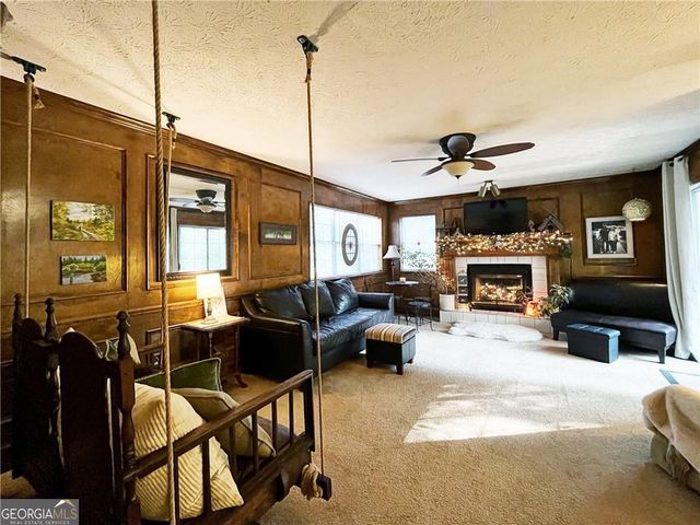 6832 Creekwood Drive, Douglasville, GA 30135