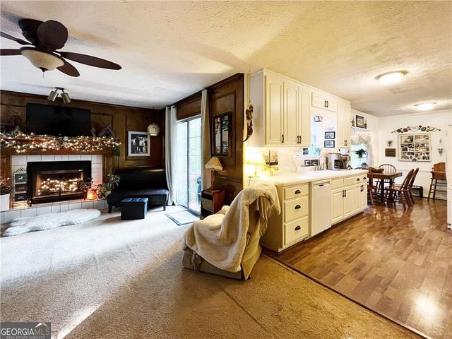 6832 Creekwood Drive, Douglasville, GA 30135