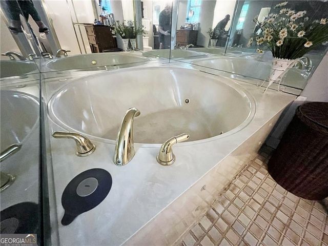 6832 Creekwood Drive, Douglasville, GA 30135