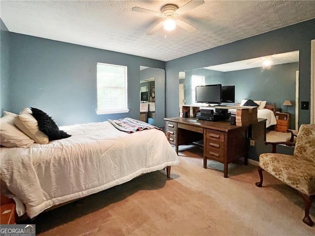 6832 Creekwood Drive, Douglasville, GA 30135