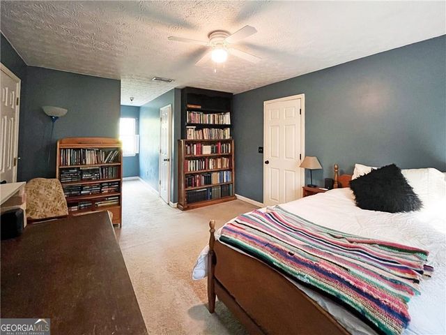 6832 Creekwood Drive, Douglasville, GA 30135