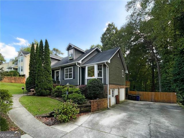 6832 Creekwood Drive, Douglasville, GA 30135