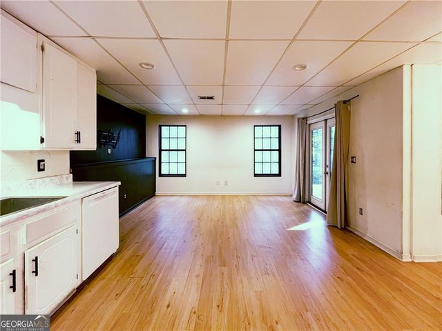 6832 Creekwood Drive, Douglasville, GA 30135