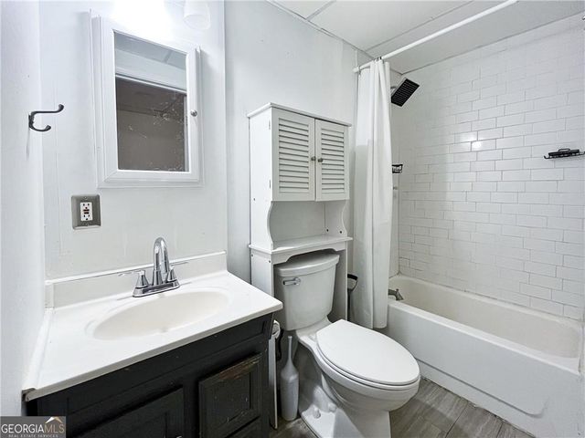 6832 Creekwood Drive, Douglasville, GA 30135