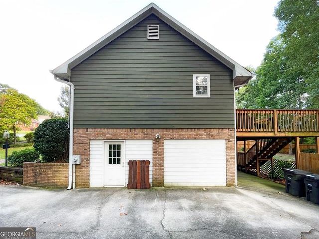 6832 Creekwood Drive, Douglasville, GA 30135