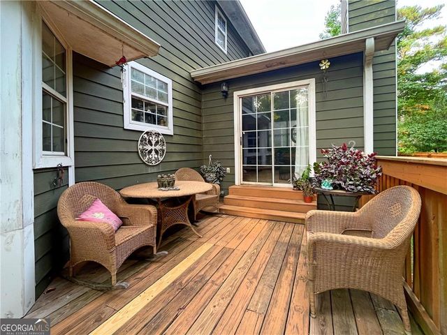 6832 Creekwood Drive, Douglasville, GA 30135