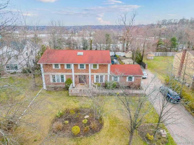 26 Birchdale Lane, Port Washington, NY 11050