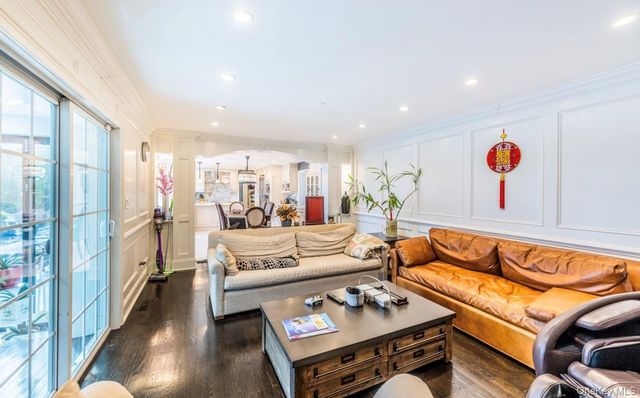 26 Birchdale Lane, Port Washington, NY 11050