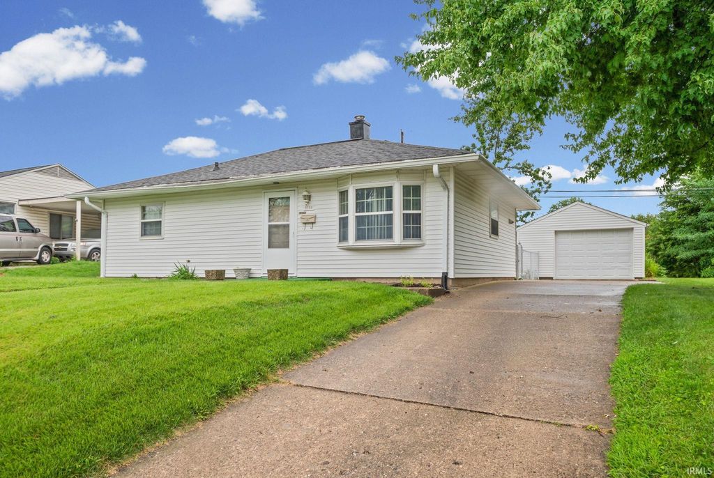 3166 Longlois Drive, Lafayette, IN 47904