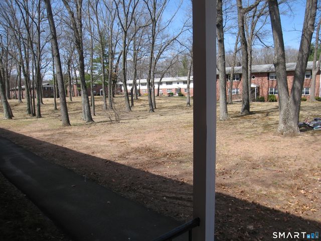 494 Oak Avenue APT 33, Cheshire, CT 06410