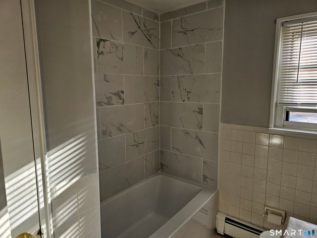 494 Oak Avenue APT 33, Cheshire, CT 06410