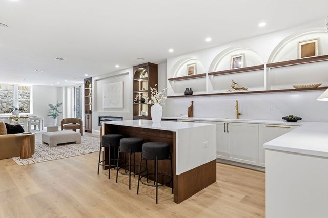29 Ginn Rd, Winchester, MA 01890