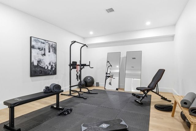 29 Ginn Rd, Winchester, MA 01890