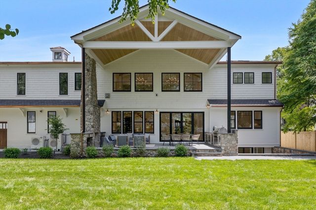 29 Ginn Rd, Winchester, MA 01890