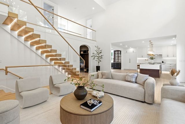 29 Ginn Rd, Winchester, MA 01890