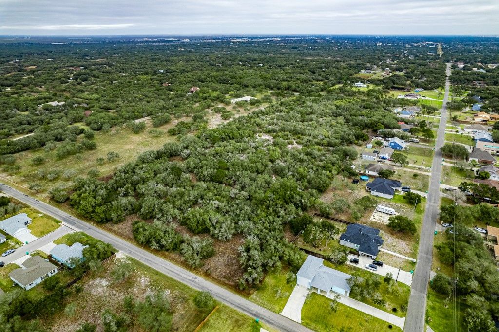 781 W Rhodes Ave, Aransas Pass, TX 78336 — photo 4