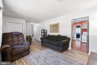413 HICKORY LN, Mount Laurel, NJ 08054