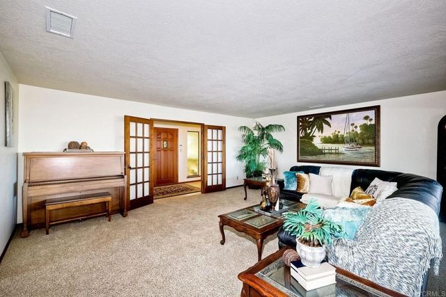 576 Camino De La Cima, San Marcos, CA 92078