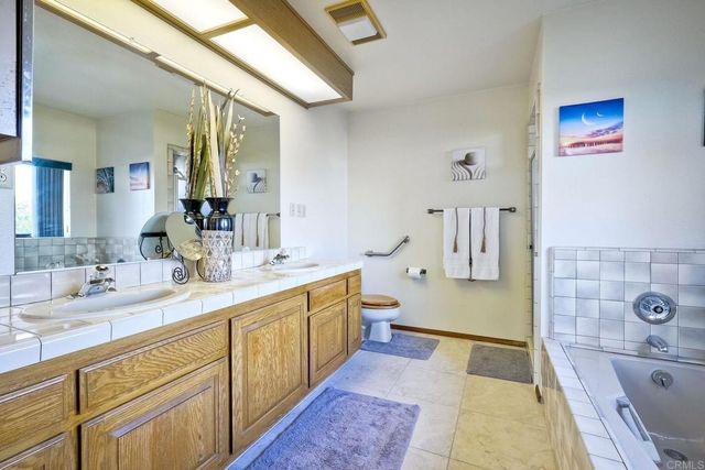 576 Camino De La Cima, San Marcos, CA 92078