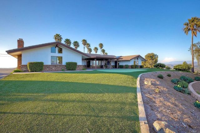576 Camino De La Cima, San Marcos, CA 92078