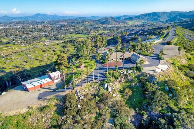 576 Camino De La Cima, San Marcos, CA 92078