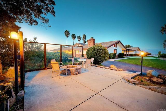 576 Camino De La Cima, San Marcos, CA 92078