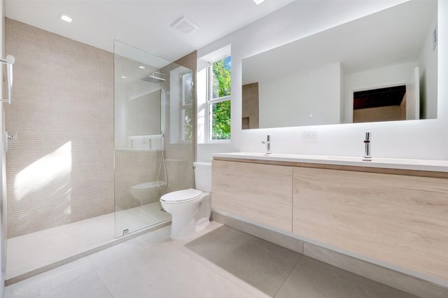 6411 SW 63rd Ct, South Miami, FL 33143