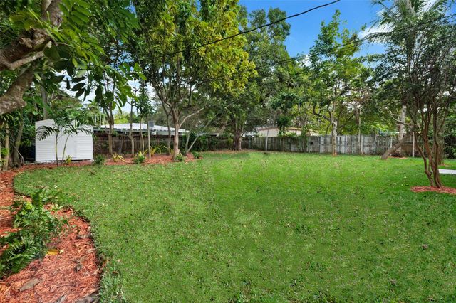 6411 SW 63rd Ct, South Miami, FL 33143