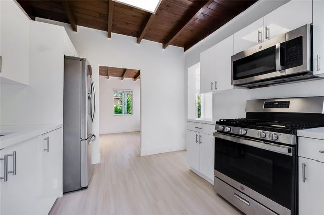 6411 SW 63rd Ct, South Miami, FL 33143