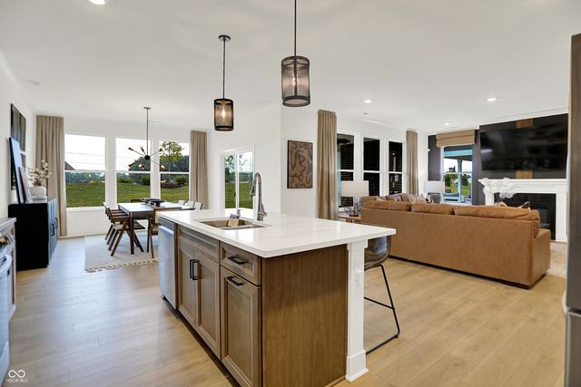 2381 Red Squirrel Way, Zionsville, IN 46077