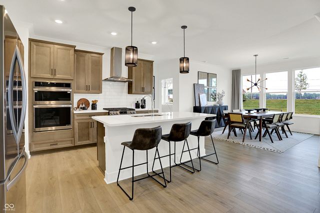 2381 Red Squirrel Way, Zionsville, IN 46077