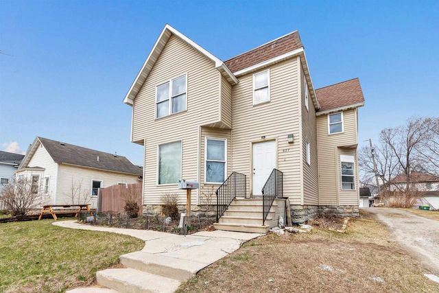 827 N BROADWAY, Green Bay, WI 54303