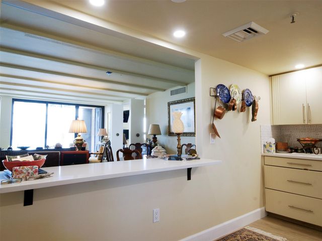 2480 Presidential Way 1703, West Palm Beach, FL 33401